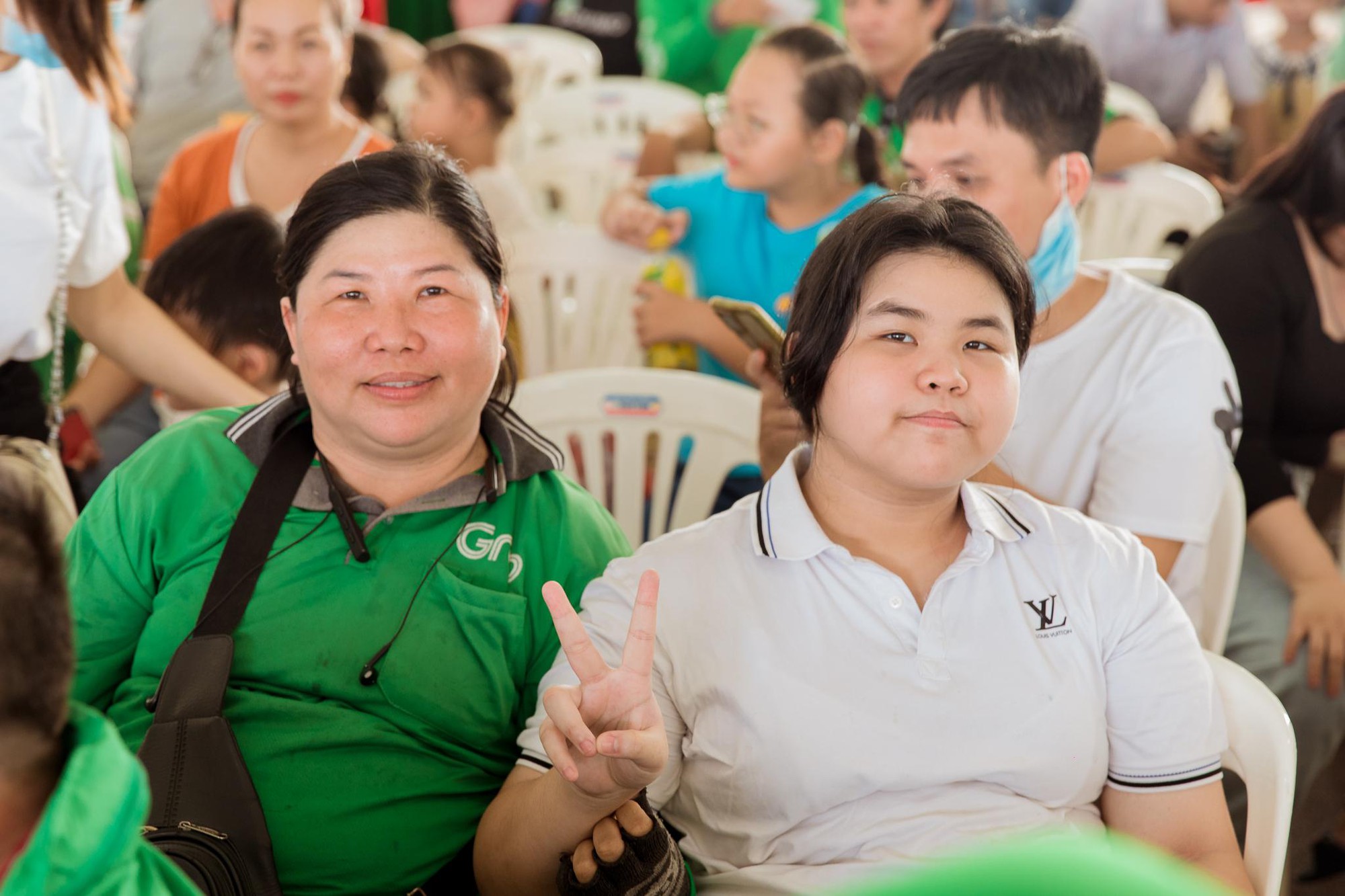 Người mẹ xúc động cùng con gái tham gia Ngày hội gia đình của Grab: “Nơi đây thật sự là một gia đình” - Ảnh 1.