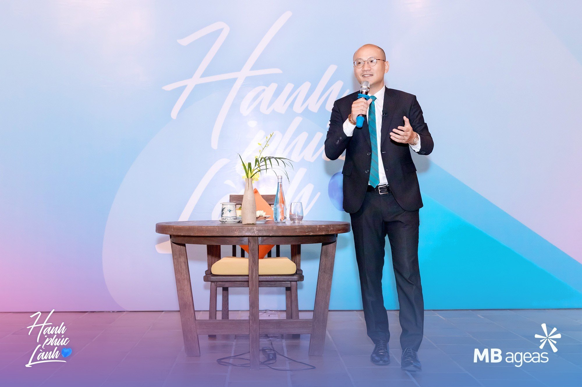 Hành trình tìm về hạnh phúc lành - Ảnh 1.