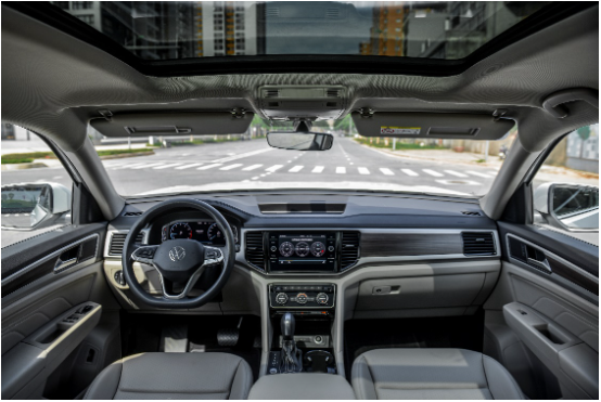 Volkswagen tung ưu đãi hè 100% phí trước bạ cho bộ đôi SUV Tiguan và Teramont - Ảnh 3.