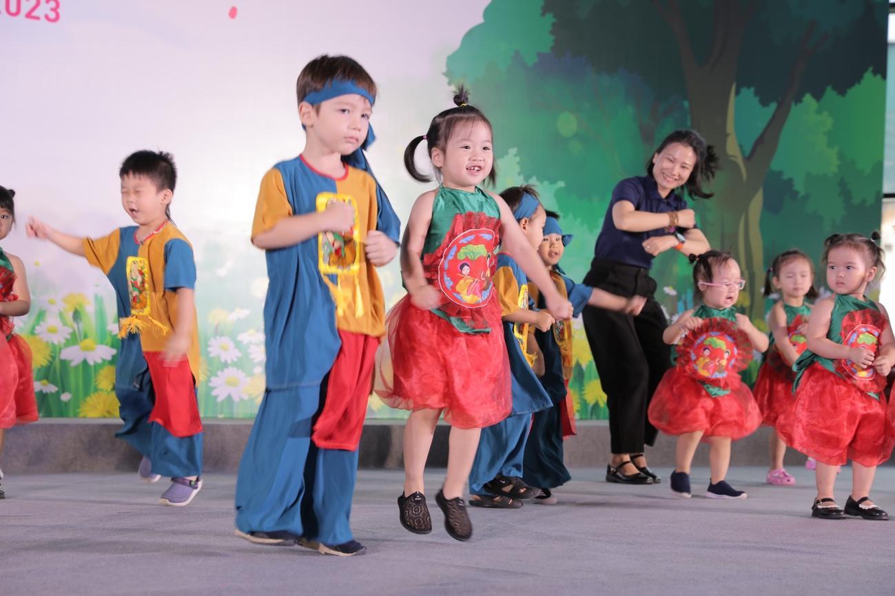 Ấn tượng “thanh” và “sắc” trong khu vườn mùa hạ tại TH School - Ảnh 3.