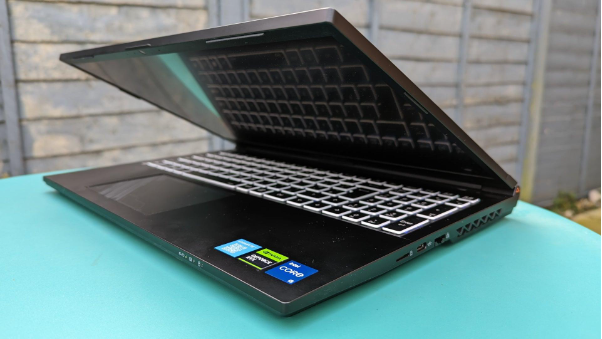 Laptop Gaming Gigabyte G5 MF 2023 | Thời đại mới của RTX 4000 Series - Ảnh 2.