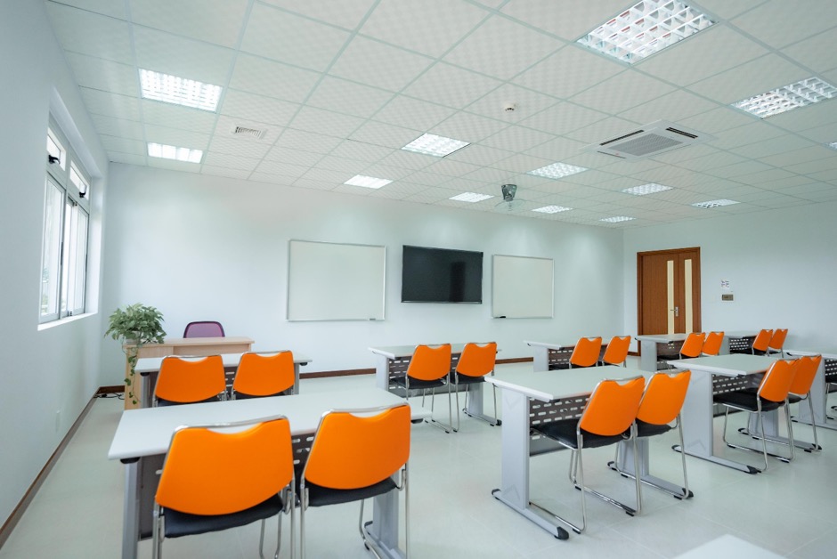 Campus đẹp miễn chê, ĐH FPT AI Quy Nhơn khiến hội 2k5 chỉ muốn nhảy vào học luôn - Ảnh 3.