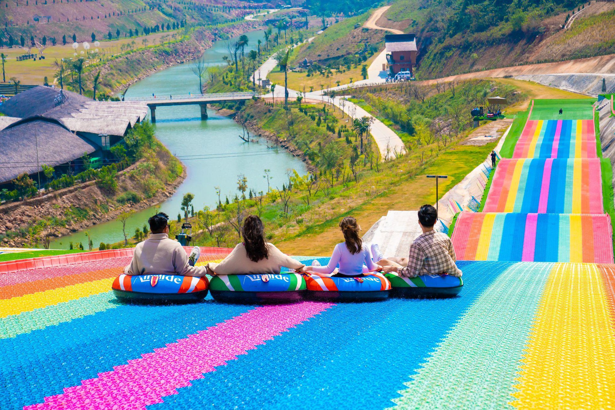 Khám phá Mộc Châu Island - Điểm du lịch trong màn cầu hôn được chú ý tuần qua - Ảnh 5.