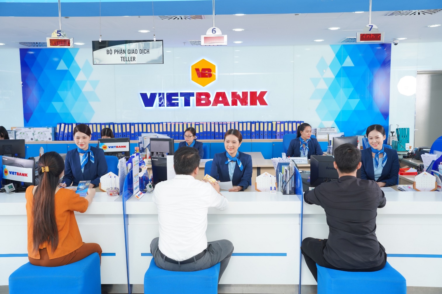 Vietbank vào Top 10 Nhãn hiệu cạnh tranh Việt Nam 2023 - Ảnh 3.