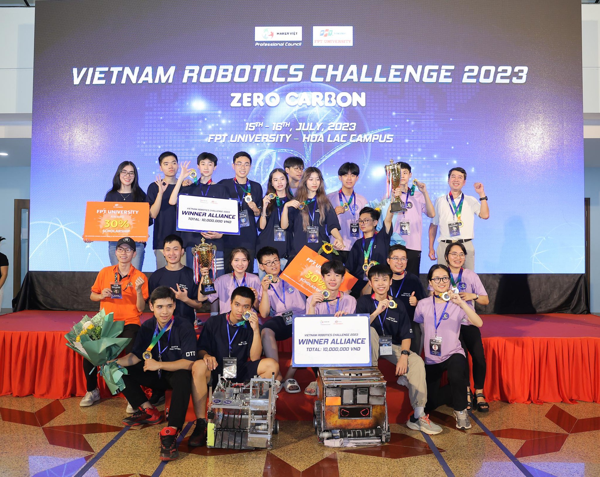 THPT Đoàn Thị Điểm và THPT Hai Bà Trưng - Thạch Thất nâng cúp vô địch Vietnam Robotics Challenge 2023 - Ảnh 3.