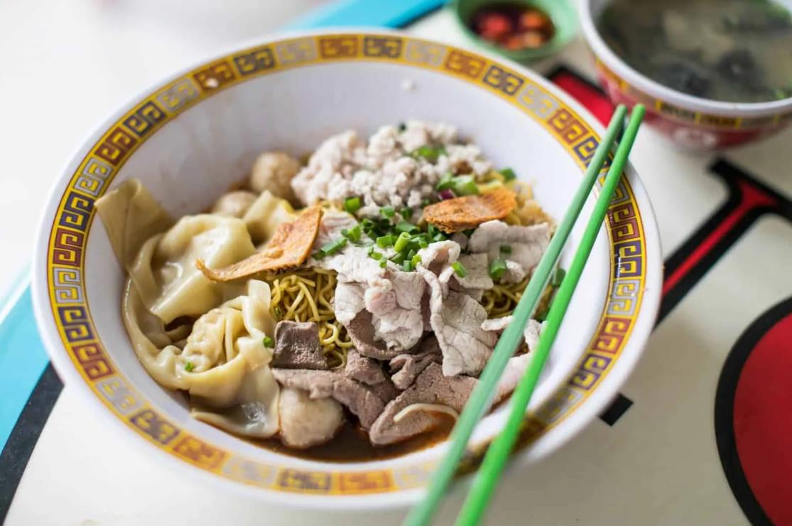 Một ngày trải nghiệm ẩm thực bình dân Singapore chuẩn vị như người bản địa - Ảnh 6.