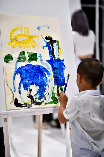 Sự kiện vẽ tranh cộng đồng thu hút người trẻ trong khuôn khổ cuộc thi ‘UOB Painting of the Year’ - Ảnh 11.