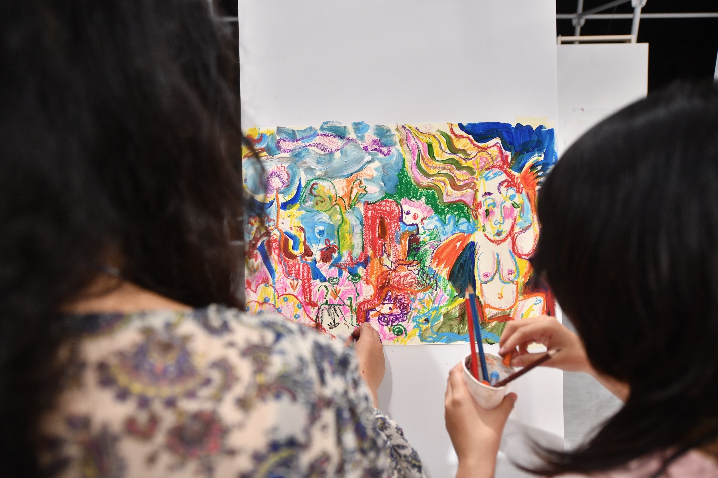 Sự kiện vẽ tranh cộng đồng thu hút người trẻ trong khuôn khổ cuộc thi ‘UOB Painting of the Year’ - Ảnh 10.