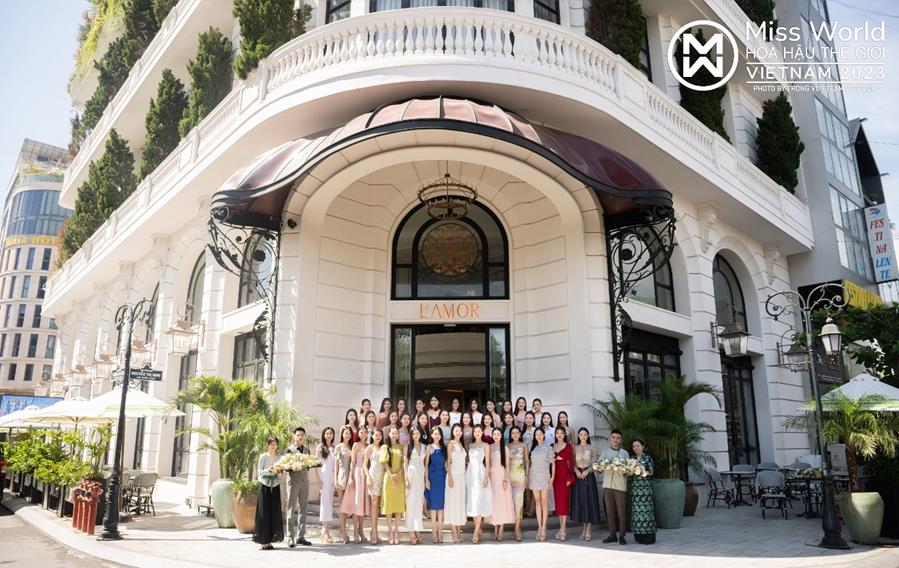 Thí sinh Hoa hậu Thế Giới Việt Nam 2023 tận hưởng khách sạn phong cách Pháp giữa lòng phố biển Quy Nhơn - Ảnh 1.