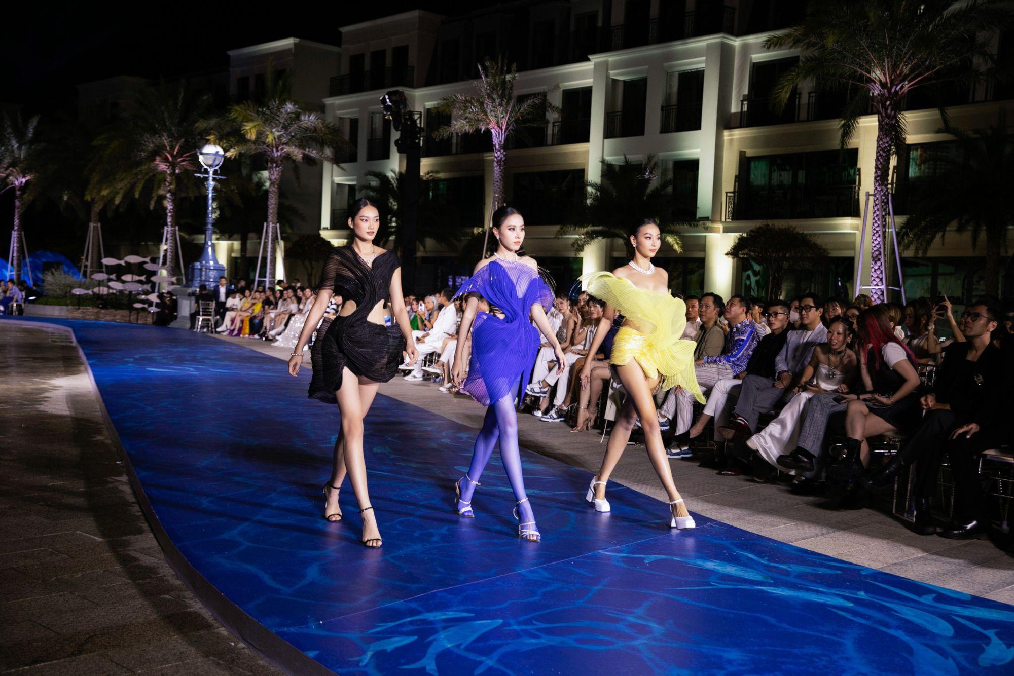 Hai đêm Vietnam Beauty Fashion Fest 4 mãn nhãn quy tụ dàn Hậu đình đám qua bàn tay dàn dựng của tổng đạo diễn Hoàng Nhật Nam - Ảnh 11.