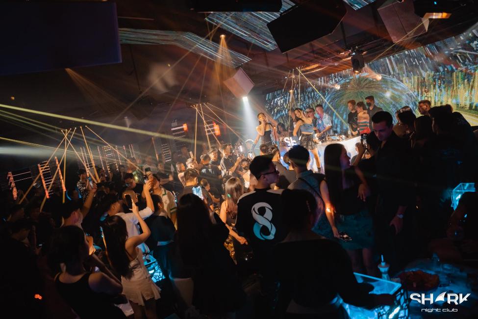 Binz, Amee, Andree, DJ Liu đổ bộ tuần lễ khai trương Shark Club phiên bản mới - Ảnh 6.