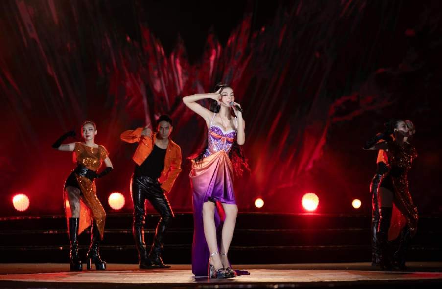 Mãn nhãn với Chung kết Miss World Vietnam 2023: Lona khuấy động với bản hit đình đám, Đông Nhi đem tới ca khúc đầy cảm xúc - Ảnh 6.
