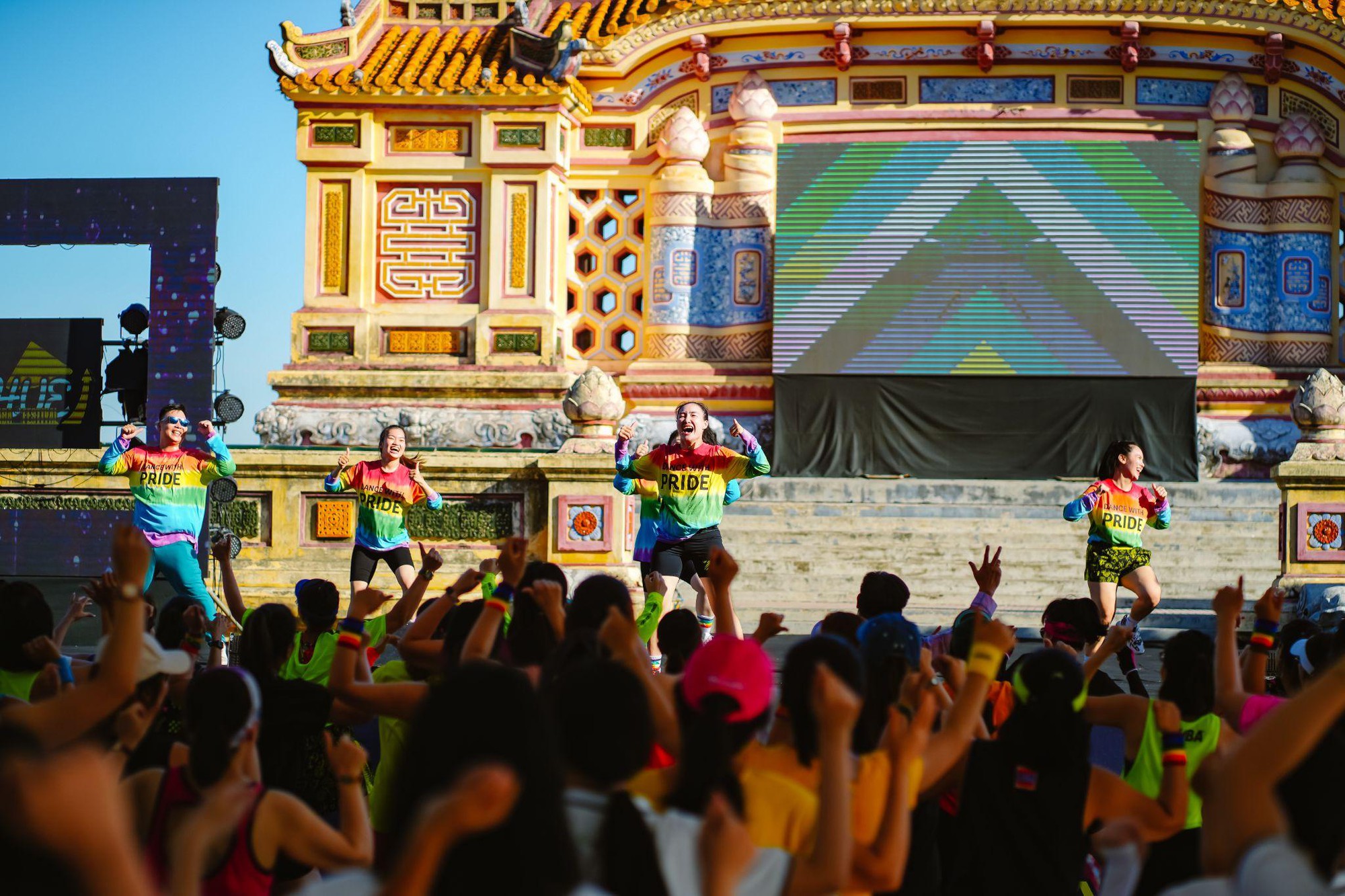 3000 người cùng nhau sẻ chia tinh thần thể thao không giới hạn tại lễ hội Huế - Zumba® Festival 2023 - Ảnh 5.
