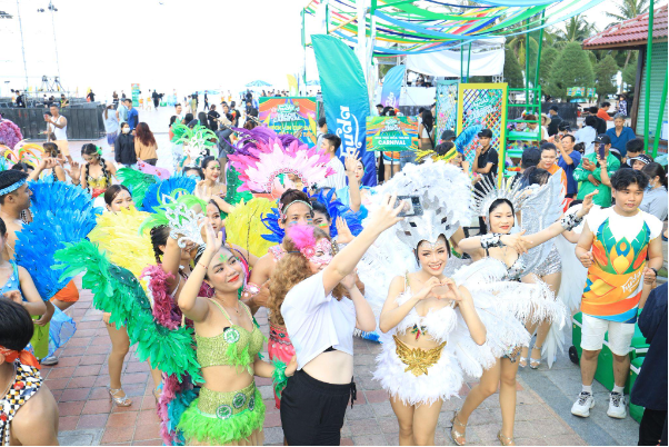 Huda Beach Carnival 2023 thổi bùng sắc màu lễ hội tại thành phố biển Đà Nẵng - Ảnh 1.