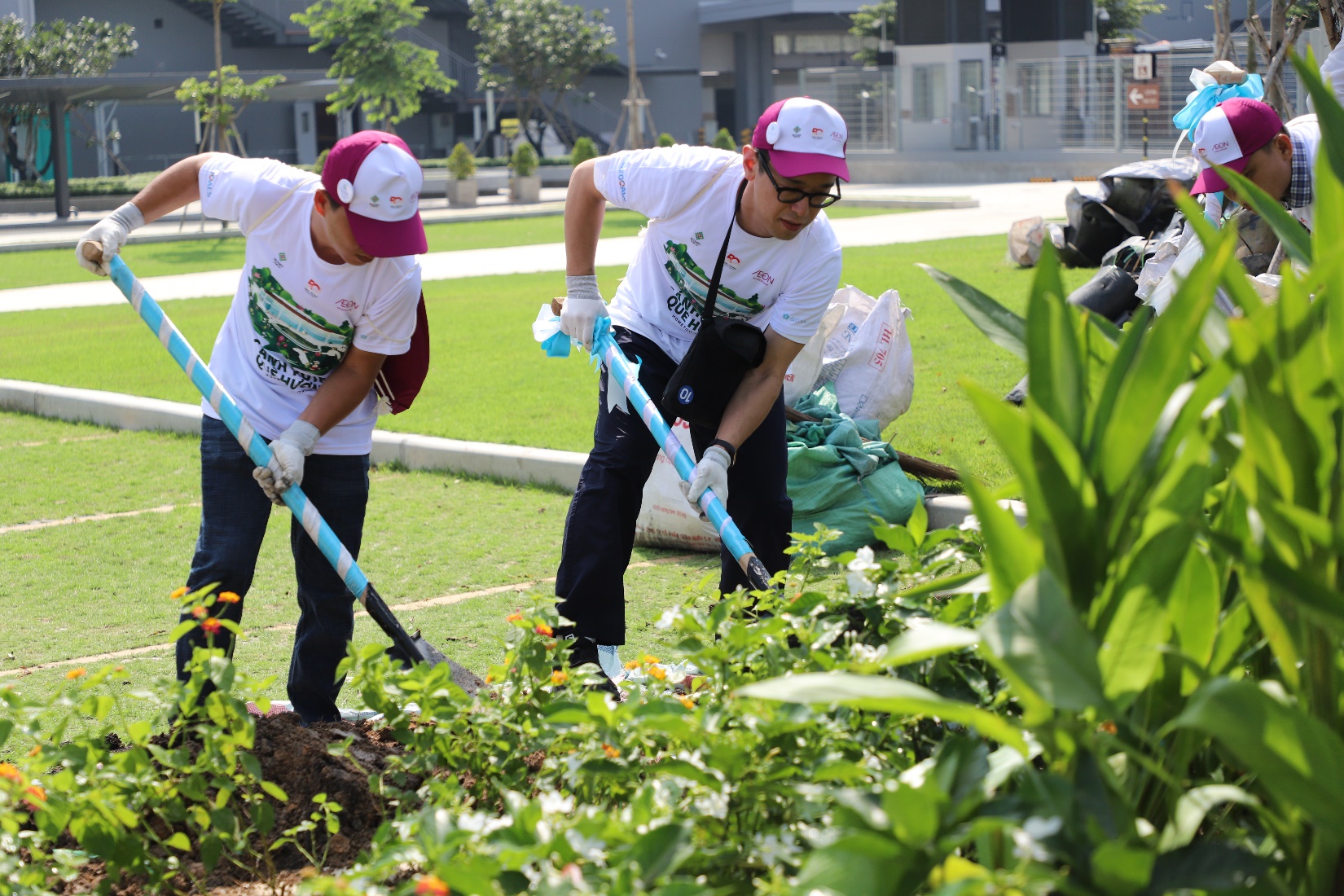 BECAMEX TOKYU và AEON Việt Nam tổ chức ngày hội trồng cây - Ảnh 2.