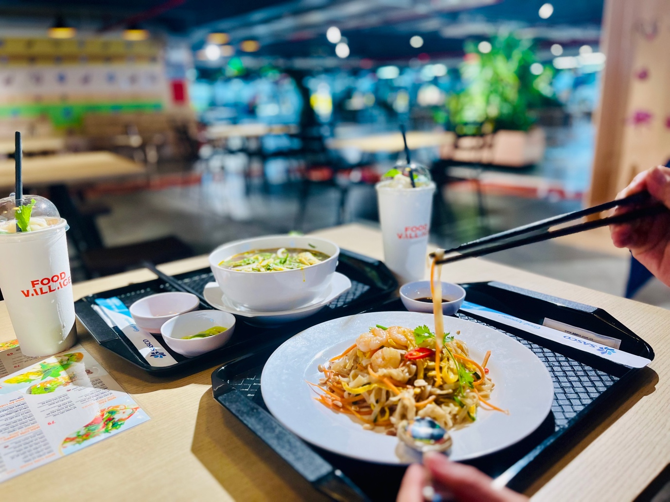 Check-in Food Village - Khu ẩm thực mới khai trương tại sân bay Tân Sơn Nhất - Ảnh 8.