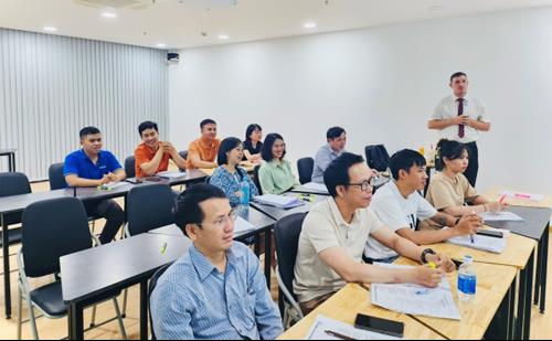 5 điều cần tr&aacute;nh để n&oacute;i tiếng Anh chuẩn hơn trong 3 th&aacute;ng - Ảnh 1.