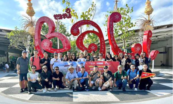 MET E&M tự hào là đơn vị đồng hành tổ chức Famtrip trên chuyến bay đầu tiên TP.HCM đến Jakarta - Ảnh 2.