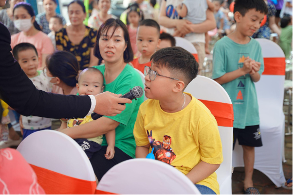VUS tưng bừng khai trương cơ sở thứ 70 tại Hà Nội, thu hút hàng trăm phụ huynh học sinh tới check-in - Ảnh 3.