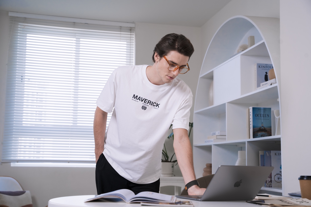 Khoác lên mình đam mê với bộ sưu tập Maverick Founders’ Club - Ảnh 1.