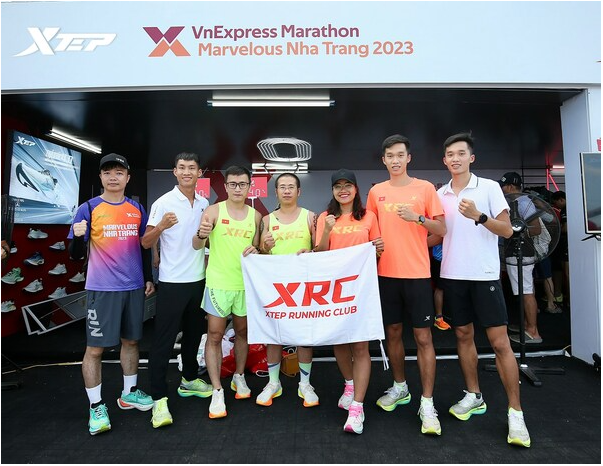 Thương hiệu Xtep đồng hành cùng các vận động viên chinh phục VnExpress Marathon Marvelous Nha Trang 2023 - Ảnh 4.