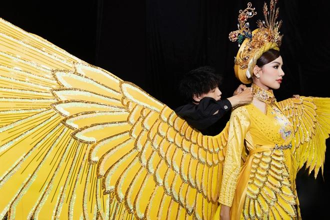 Bật mí về đêm Trang phục dân tộc Miss Grand Vietnam 2023: Có mentor chi gần 1 tỷ đồng, các thiết kế có bán được không? - Ảnh 7.