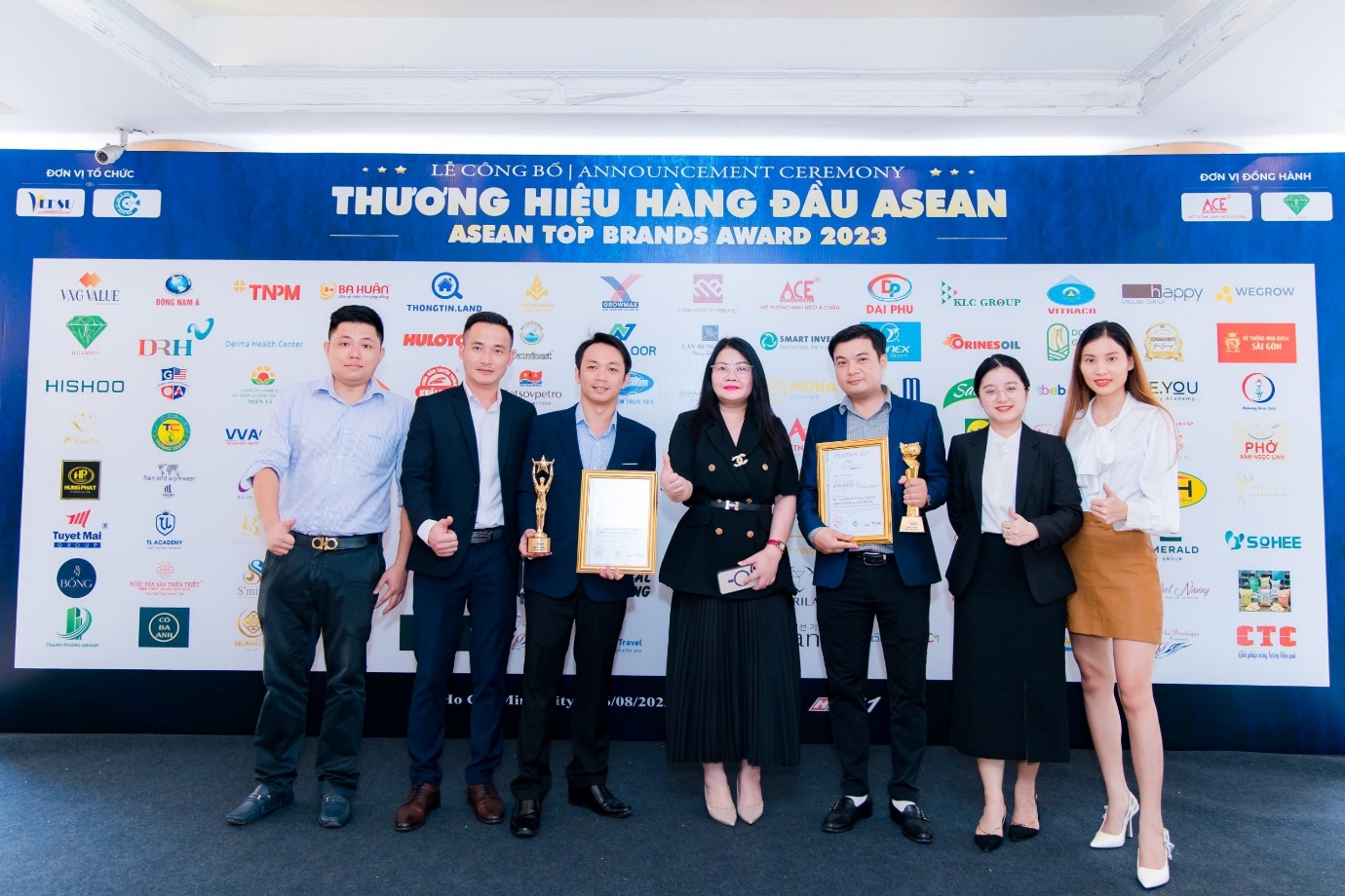 KLC Group nhận hai giải thưởng quan trọng tại Lễ công bố Thương hiệu hàng đầu ASEAN - Ảnh 1.