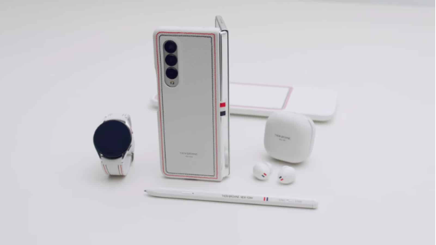 Samsung tiếp tục kết hợp thương hiệu Thom Browne đem tới bộ sưu tập hội tụ tinh hoa công nghệ và thời trang - Ảnh 3.