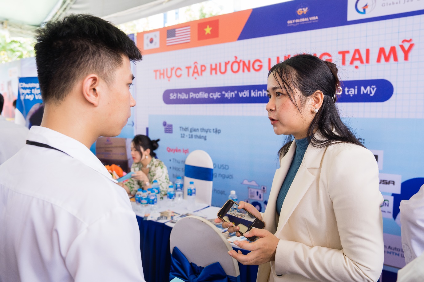 Ô tô điện của sinh viên gây ấn tượng mạnh với doanh nghiệp tại HUTECH TECHSHOW 2023 - Ảnh 5.