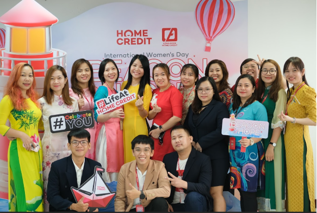 Home Credit được vinh danh là &quot;Nơi làm việc tốt nhất châu Á&quot; năm thứ 3 liên tiếp - Ảnh 2.