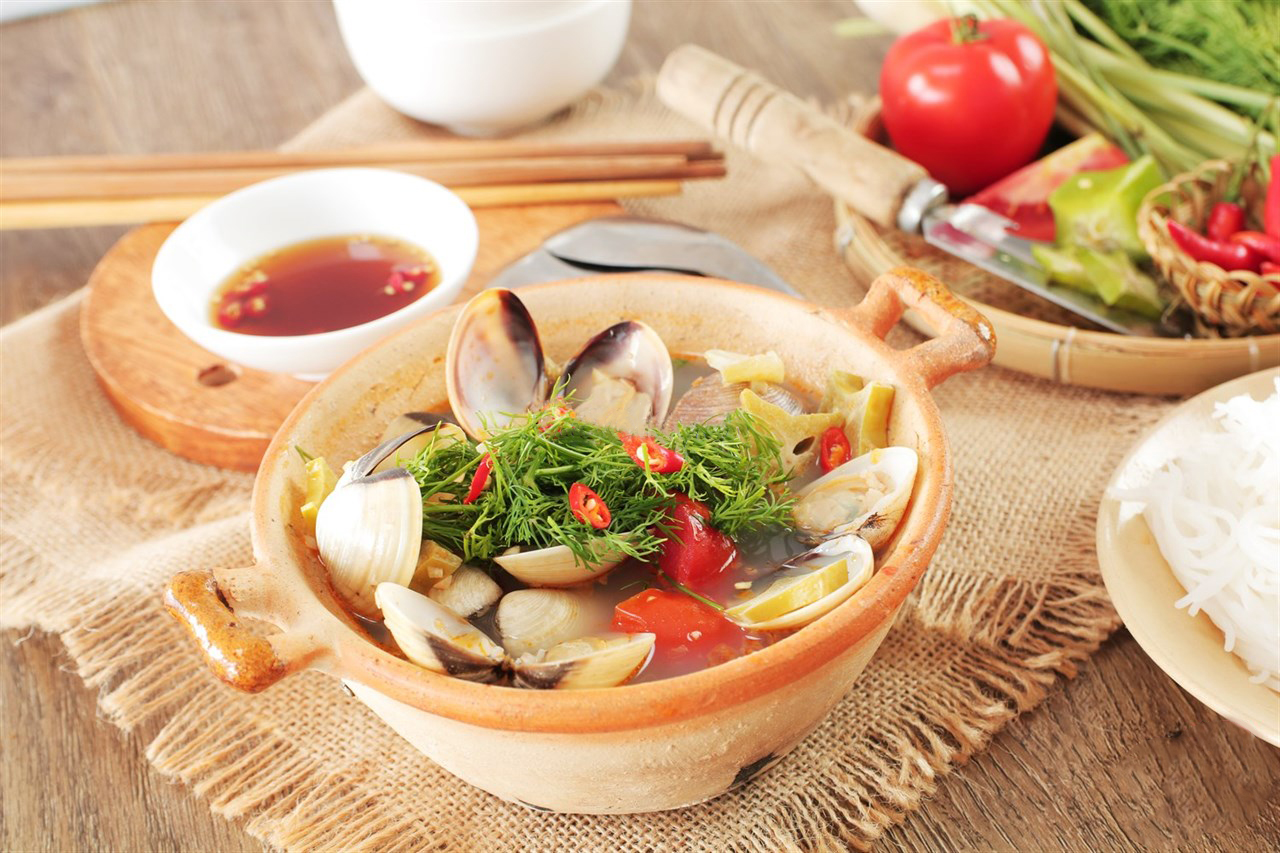 Lữu giữ tinh hoa ẩm thực Việt ở Điểm đến giải trí hàng đầu thế giới - Ảnh 3.