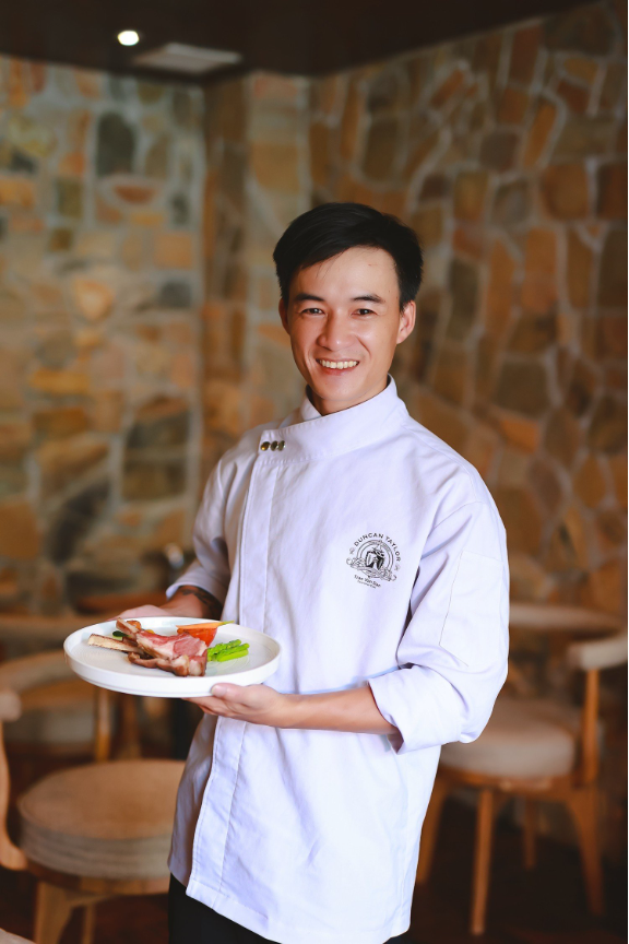 Top Master Chef Việt Nam - Chef Dần trở thành bếp trưởng nhà hàng Duncan Taylor - Ảnh 2.