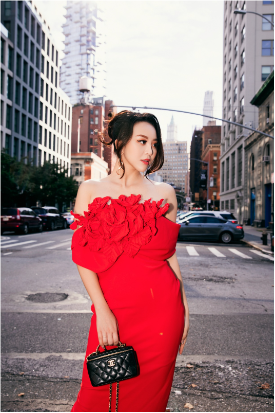 Á hậu - MC Thư Đình tham dự show SIXDO tại New York Fashion Week 2024 và lên bìa tạp chí Mỹ - Ảnh 2.