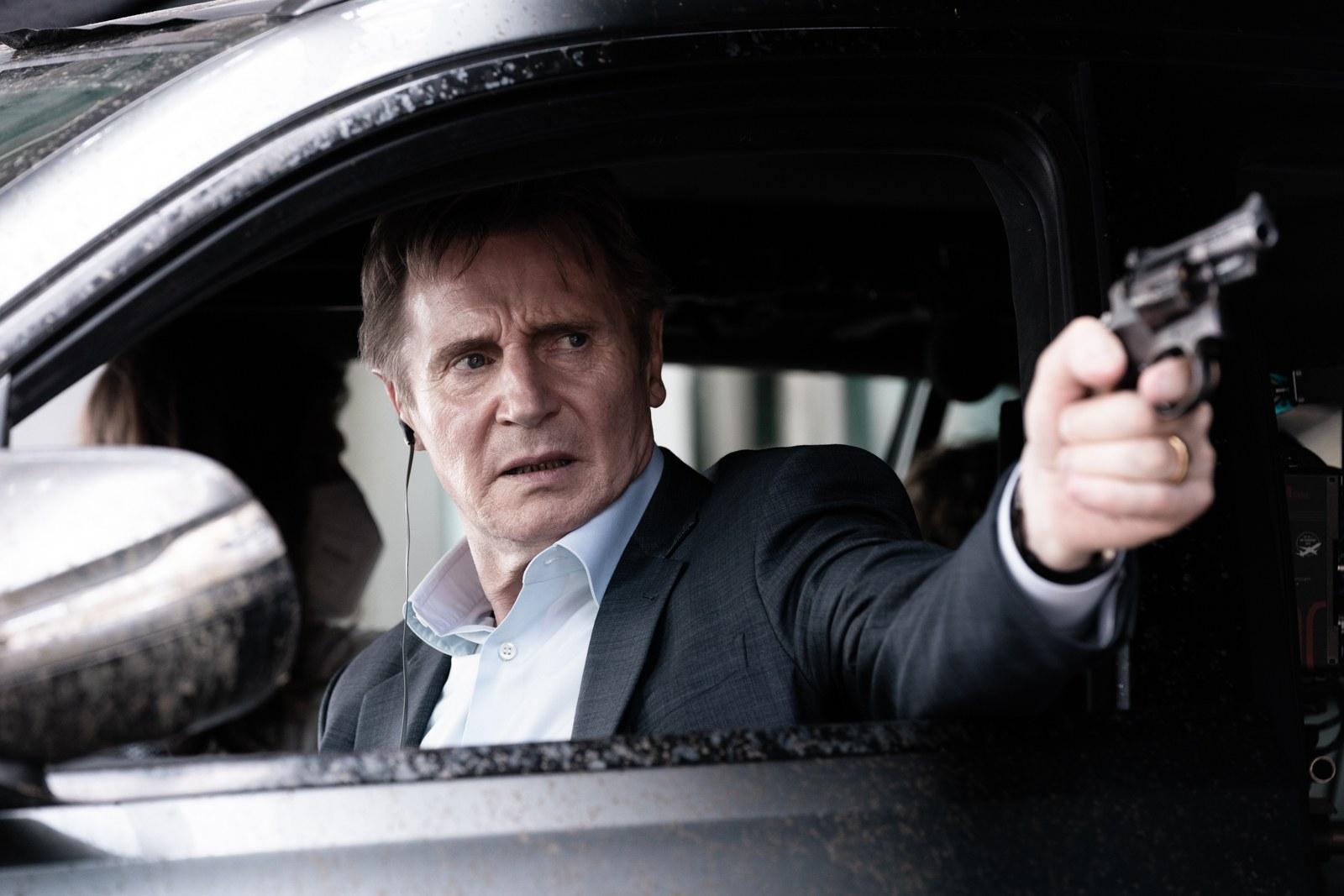 Retribution - Bộ phim hành động tốc độ kịch tính của “già gân” Liam Neeson - Ảnh 3.