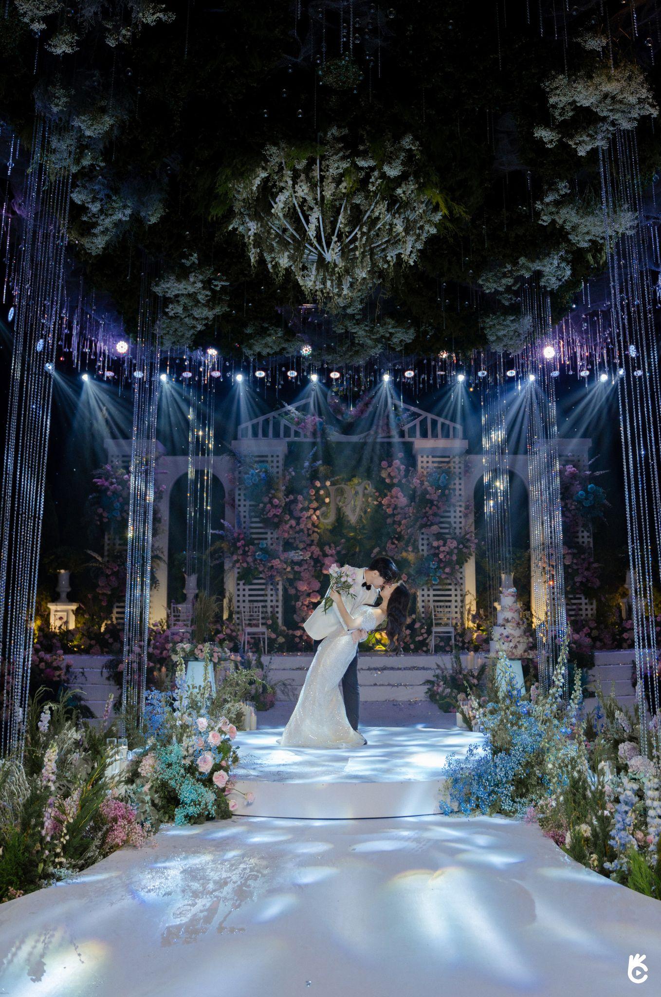 Mãn nhãn trước khoảnh khắc hiện thực hoá lễ cưới trong mơ “Garden D'este Wedding” - Ảnh 2.
