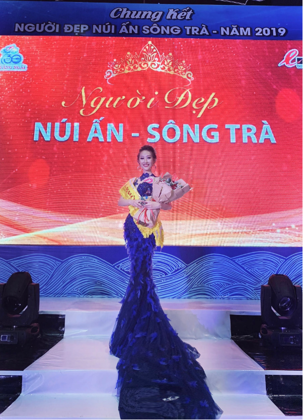 Cô Tiên Tinker - Truyền cảm hứng tích cực và sự tự tin cho các bạn trẻ thông qua tiếng Anh - Ảnh 1. Cô Tiên Tinker - Truyền cảm hứng tích cực và sự tự tin cho các bạn trẻ thông qua tiếng Anh - Ảnh 1.