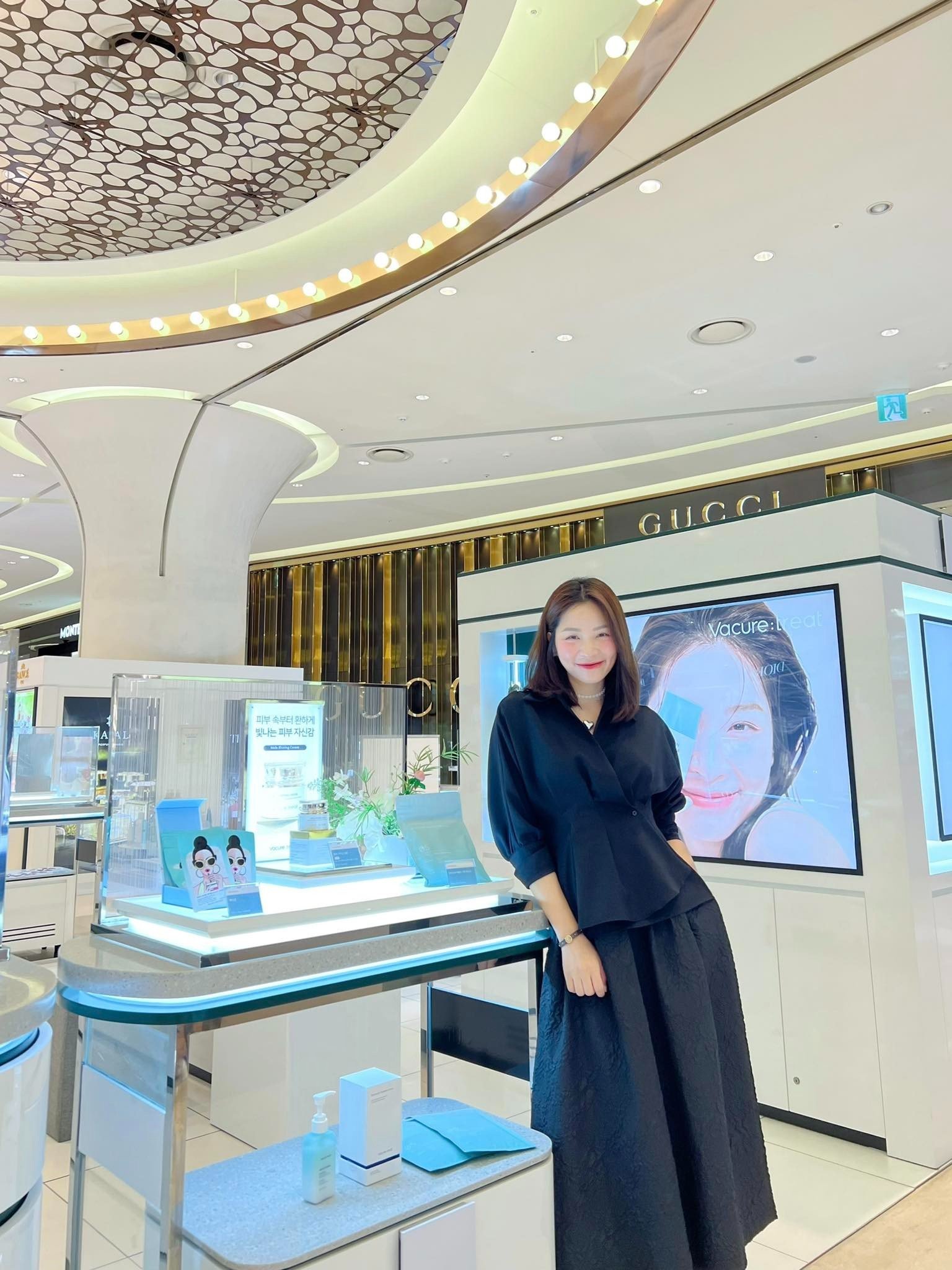 Nữ CEO là gương mặt đại diện nhãn hàng tại TTTM Lotte Suwon, Hàn Quốc - Ảnh 1.