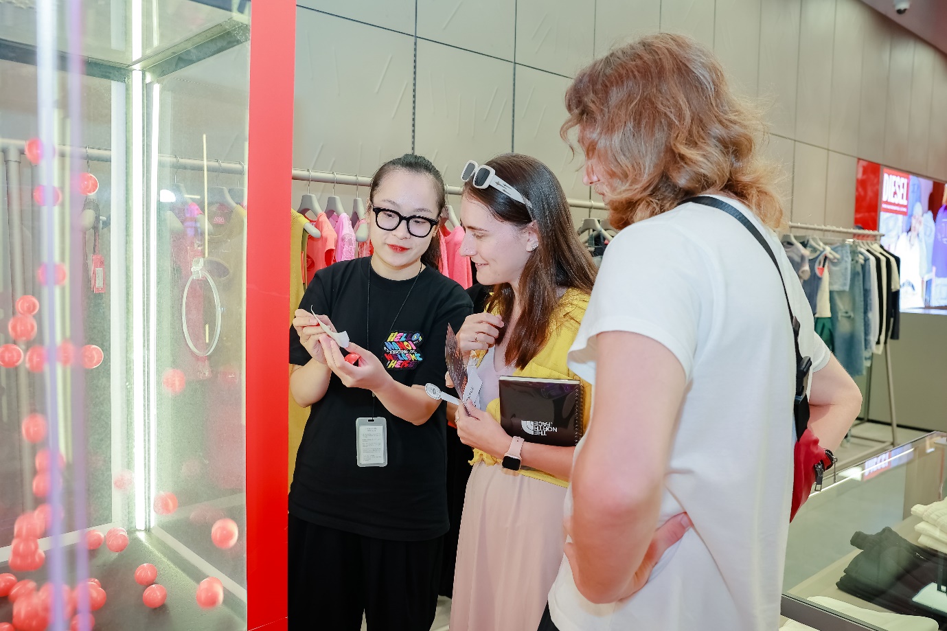 DIESEL ra mắt cửa hàng thứ 2 tại Việt Nam: Không gian mua sắm đẳng cấp, táo bạo tại Lotte Mall, Quận Tây Hồ, Hà Nội - Ảnh 6.