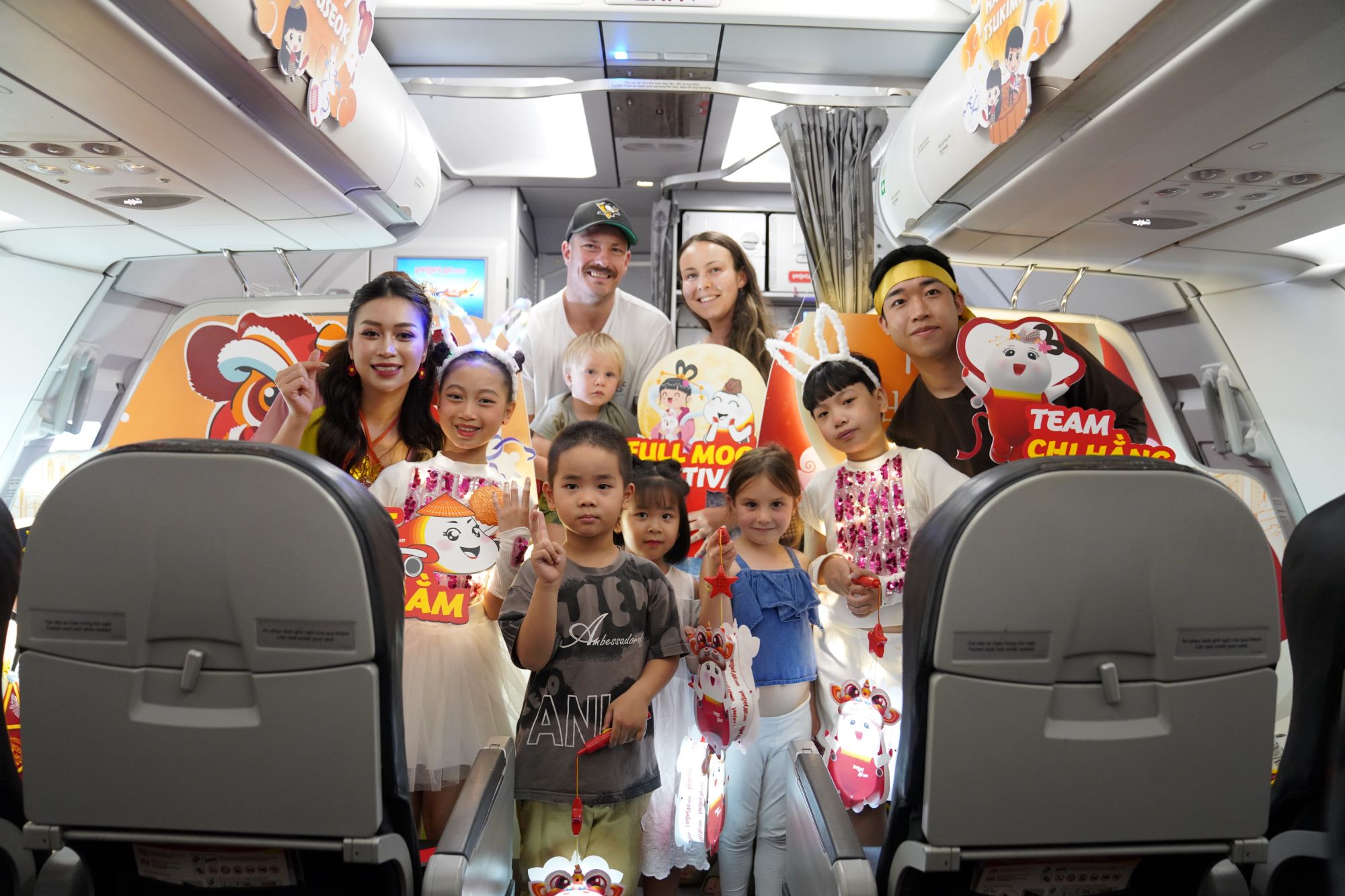 Tận hưởng mùa Tết đoàn viên cùng Vietjet và máy bay Amy khắp bốn phương - Ảnh 1.