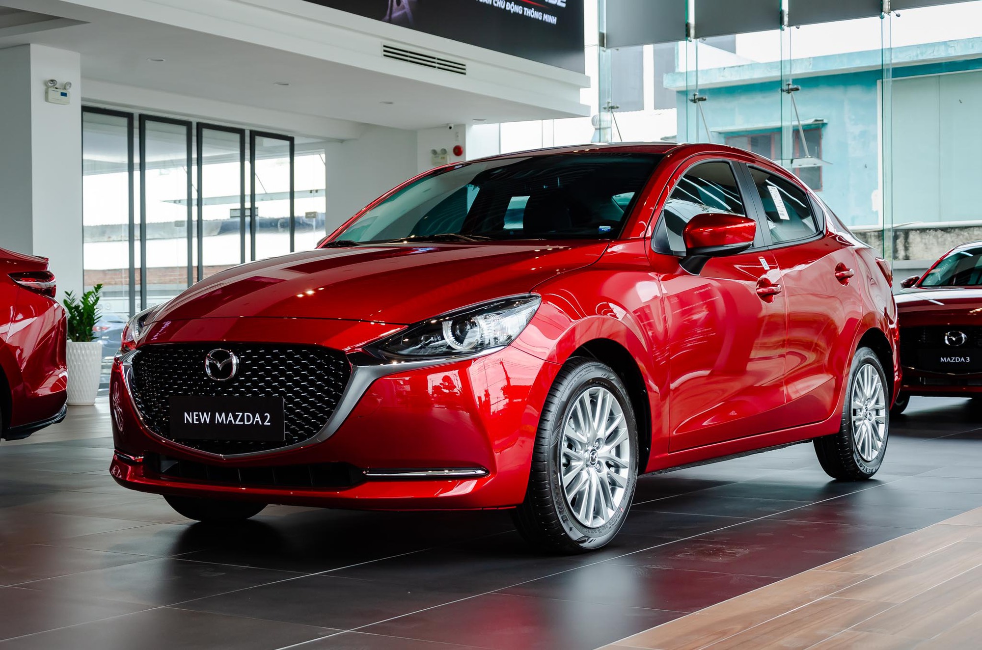 Tầm giá 600 triệu, khách hàng có thể sở hữu những mẫu xe nào của Mazda? - Ảnh 2.