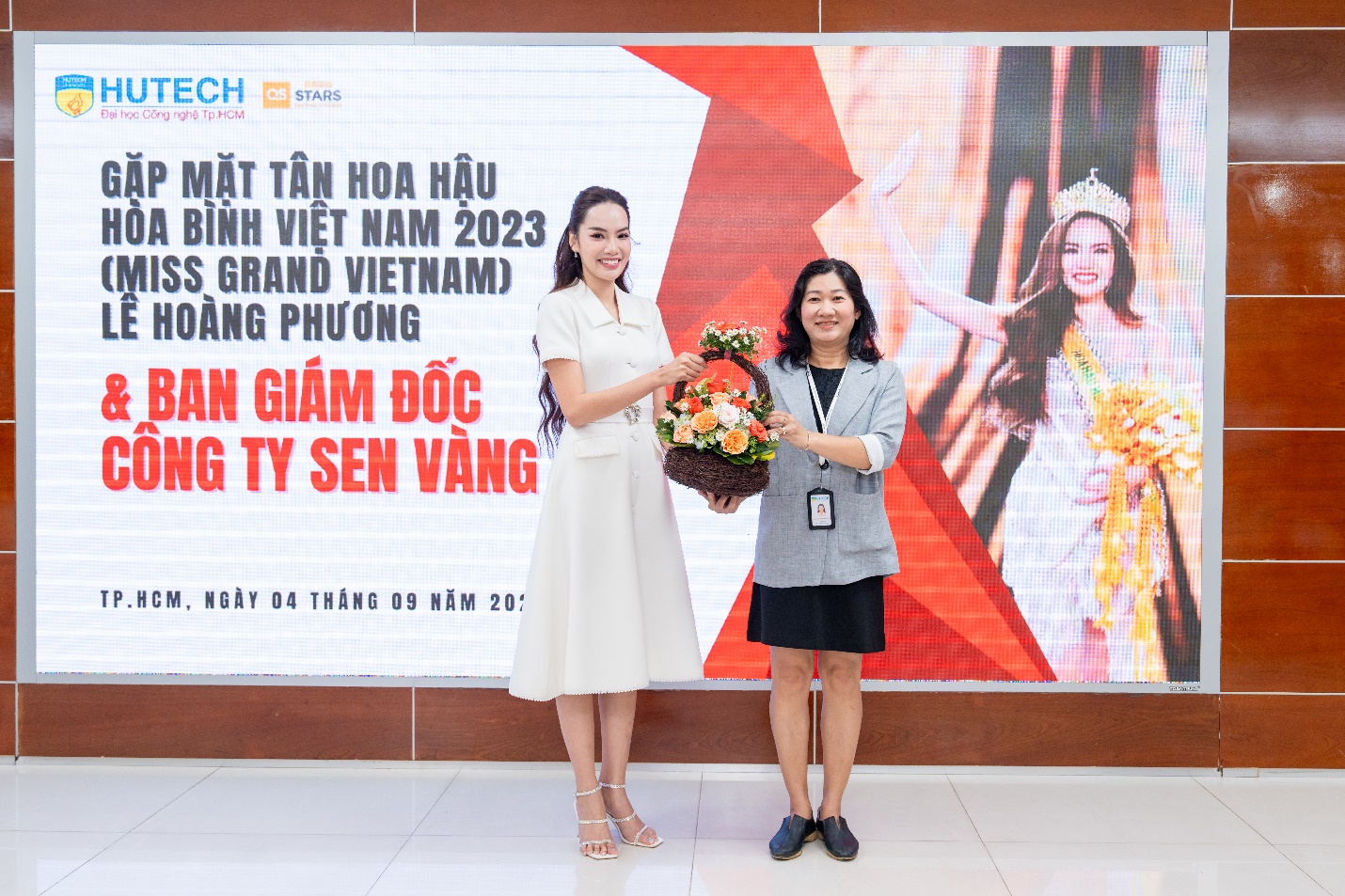 Hoa hậu Lê Hoàng Phương rạng rỡ về HUTECH học MBA, nhận học bổng 100% học phí - Ảnh 4.