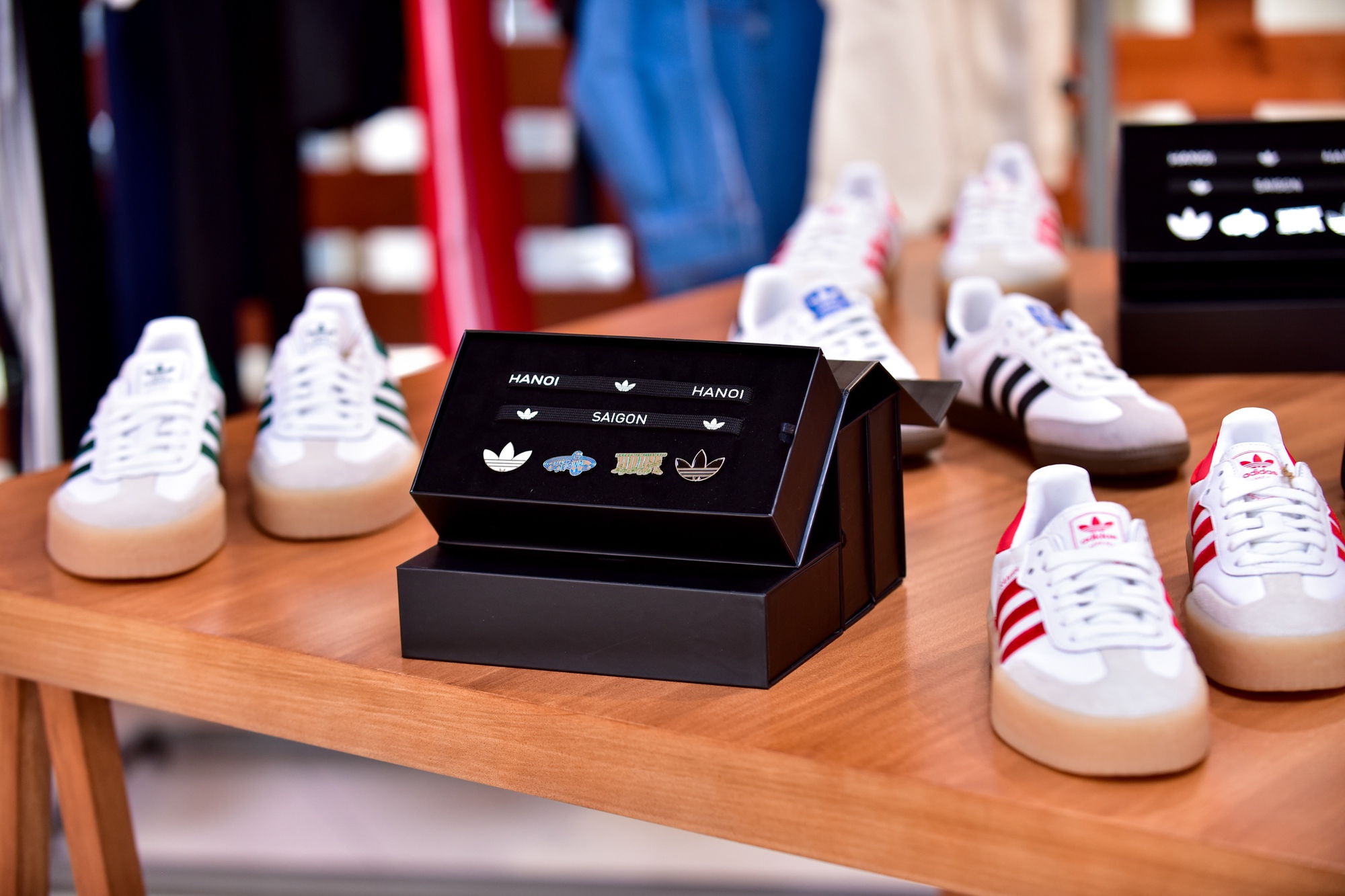 Xứng danh &quot;đôi giày đại diện&quot; đầu năm 2024, adidas Originals Samba “phủ sóng” sự kiện giới trẻ với phong cách cực chất - Ảnh 10.