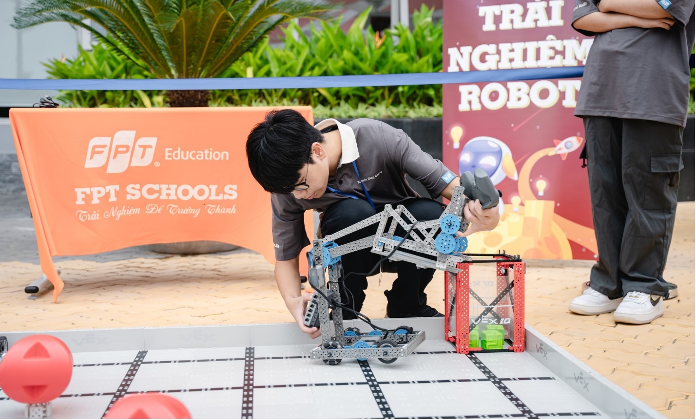 FPT Schools mang sàn đấu Robotics thế giới thu nhỏ về Hà Nam - Ảnh 2.