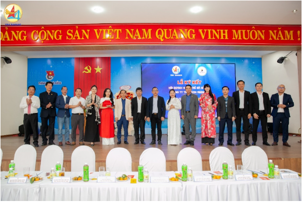 Hai Tran Media & Airs ký kết hợp tác với Hội Doanh nhân trẻ Đà Nẵng - Ảnh 4.