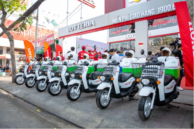 Honda Việt Nam hợp tác cùng Lotteria Việt Nam triển khai dự án sử dụng xe điện giao hàng - Ảnh 2.