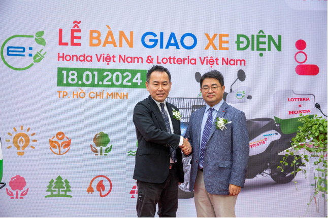 Honda Việt Nam hợp tác cùng Lotteria Việt Nam triển khai dự án sử dụng xe điện giao hàng - Ảnh 4.