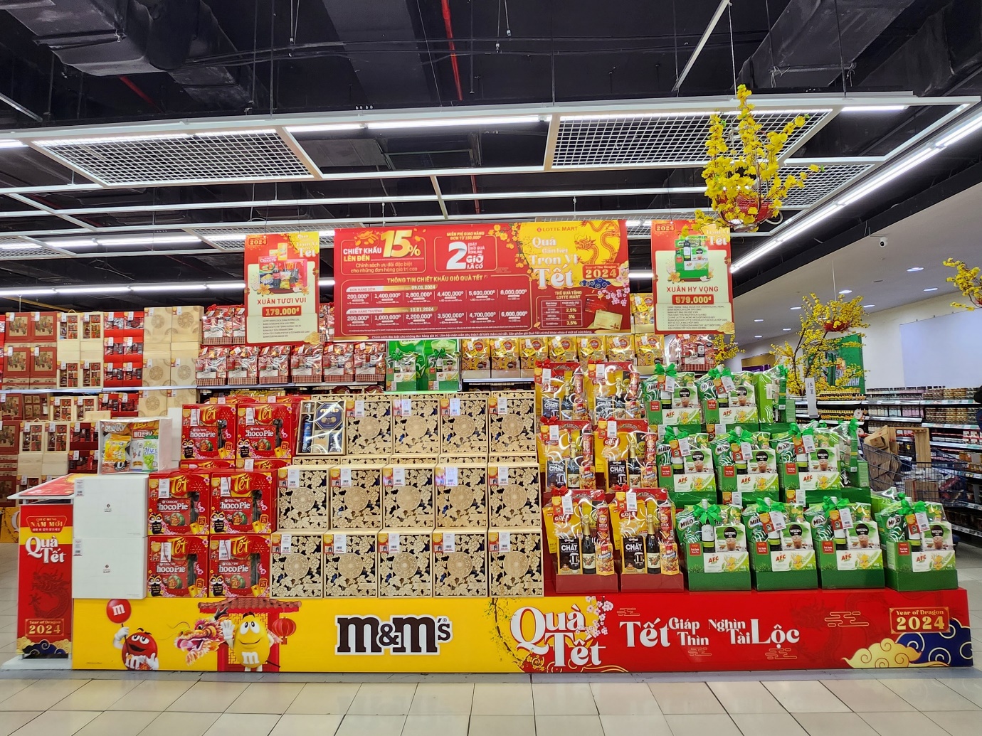 Đa dạng lựa chọn giỏ quà Tết tại LOTTE Mart - Ảnh 1.