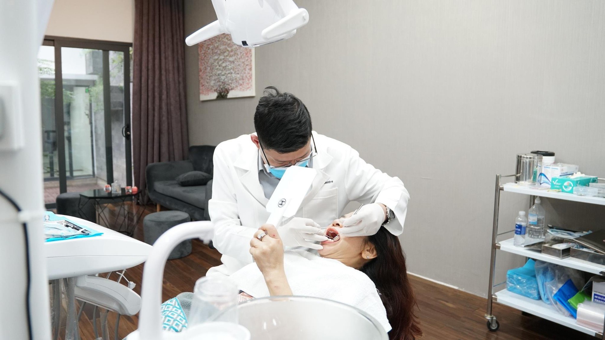 Lý do nên trồng răng Implant tại Nha Khoa SGC - Ảnh 3.