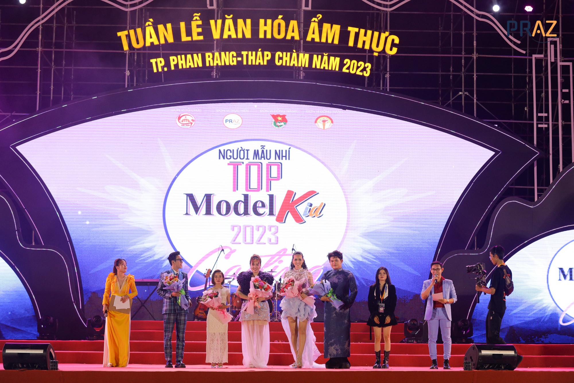 Cuộc thi Người mẫu nhí Top Model Kid thành phố Phan Rang - Tháp Chàm 2023 (Mùa 2): Nhiều thí sinh can đảm bứt phá tỏa sáng trên sân khấu - Ảnh 2.