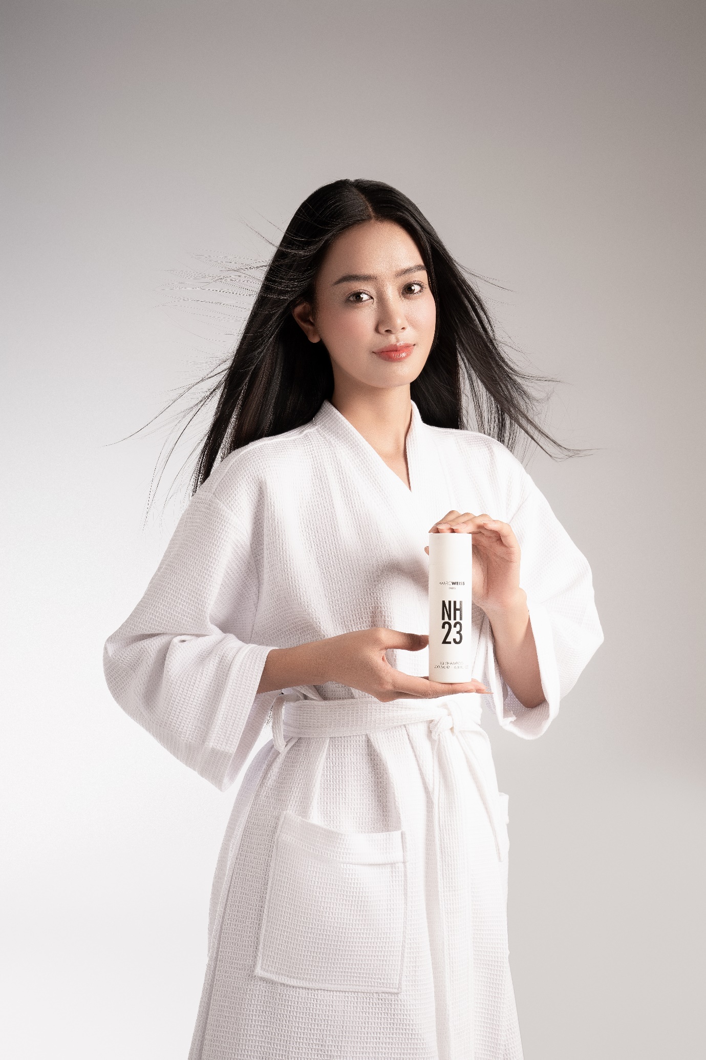 “Làm đẹp tóc” đơn giản ngay tại nhà cùng Á hậu Bùi Khánh Linh và thương hiệu NH23 - Ảnh 8.